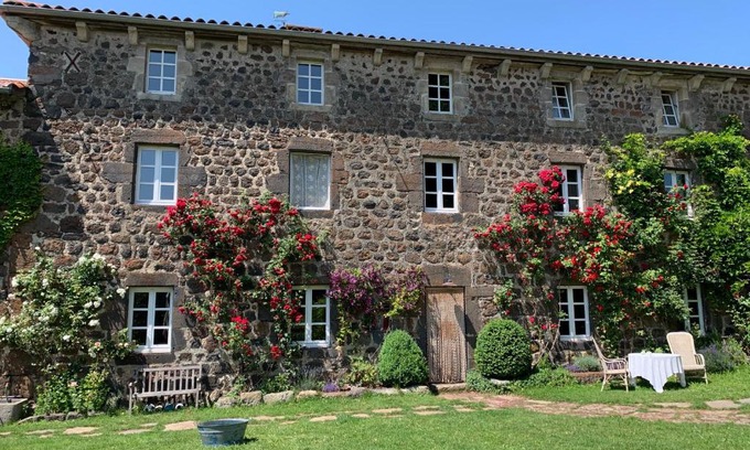 Le Bouchet-Saint-Nicolas Cama Y Desayuno | Le Potala