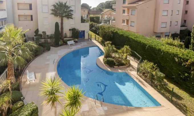 Boulouris-sur-Mer Apartamento | Le Promethée by Interhome