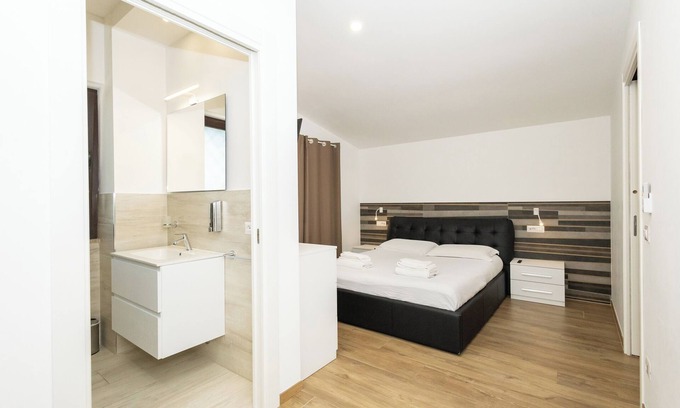 Zona XXX Castel Fusano Apartamento | Le Querce Appartamento Roma