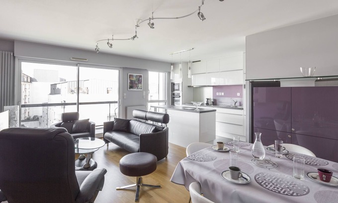 Bourg-l'Eveque Apartamento | Le Reflet Citytrip au bord de l'eau