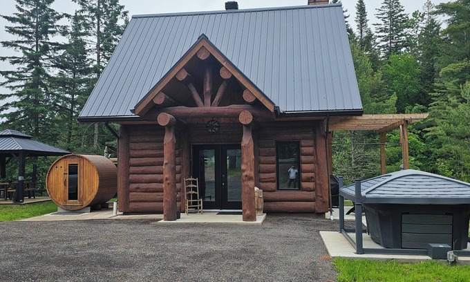 Mauricie Cabina | Le Refuge, Chutes à Lessard