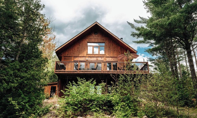 Chertsey Chalet De Esquí | Le Repos - Warmth of wood and modern decoration