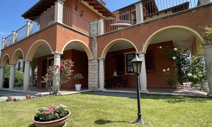 Baveno Apartamento | Le Rose di Rosanna by Interhome
