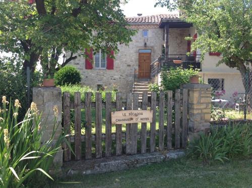 Aiguelèze Cama Y Desayuno | le sécadou chambres et table d'hôtes