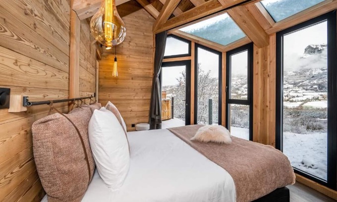 Saint-Jean-Saint-Nicolas Chalet De Esquí | Le Sorbier Chalet 2 Chambres Pierres et Bois Avec Bain Nordique