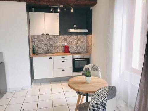 Auxerre Apartamento | Le Studio du 14 parking gratuit et arrivée autonome
