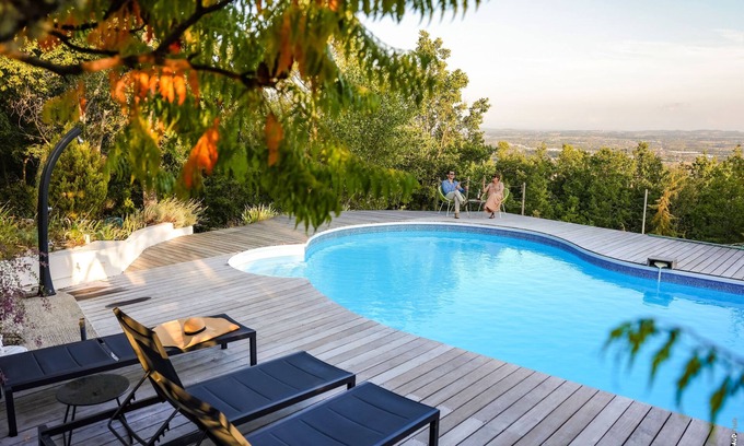 Gaillac Casa | Le Triangle D'or - Gite de Charme - Piscine - Gaillac