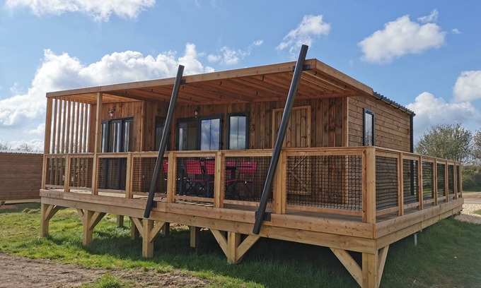 La Celle-Conde Alquiler De RV | Le Village de Cottages - Le Pôle du Cheval et de l'Âne