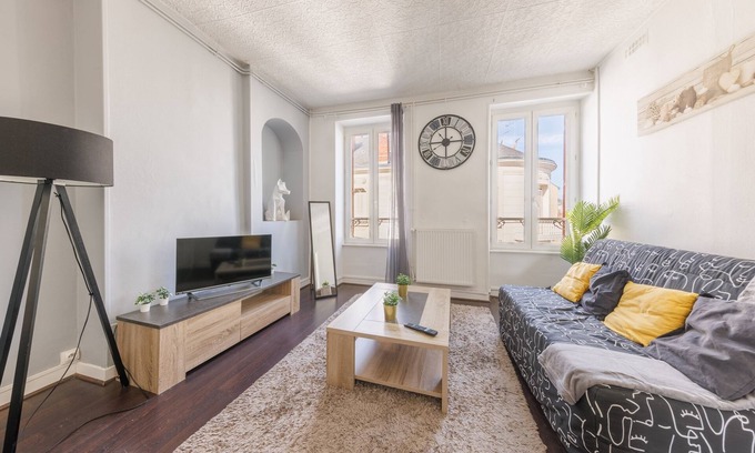 Montlucon Apartamento | Le Zen - Proche gare