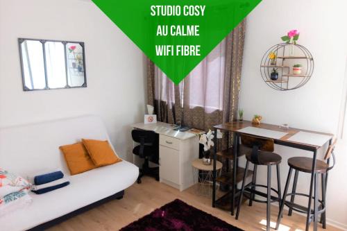 Tarbes Apartamento | Le Zen -studio tout équipé- WIFI Fibre- centre ville avec parking