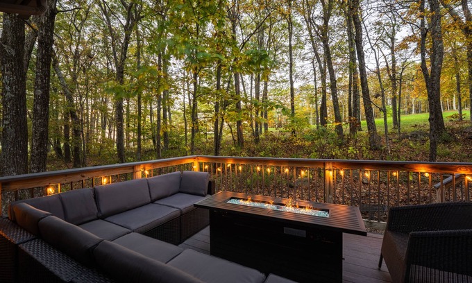 Chestnut Springs Casa | Serenity Summit Springtime - Your Family Retreat!