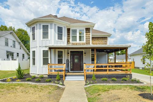 Lebanon Casa | Lebanon Retreat Decks, Fire Pit and Yard