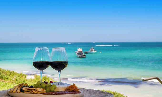 Ledge Point Casa | Ledge on the Beach - Nestled right by the water.