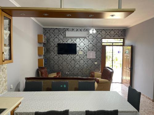 Borsh Casa | Ledi’s Home