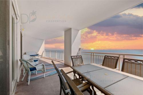 Gulfport Casa | Legacy Tower Two 1305