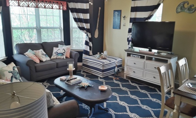 Red Hill Condominio | Legends Golf Resort Condo minutes from the beach