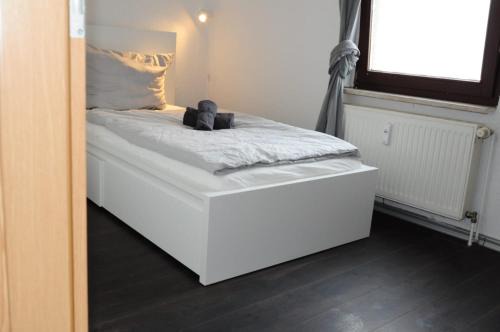 Magdeburg Apartamento | LeHaStays - Gruppenapartment Cracau