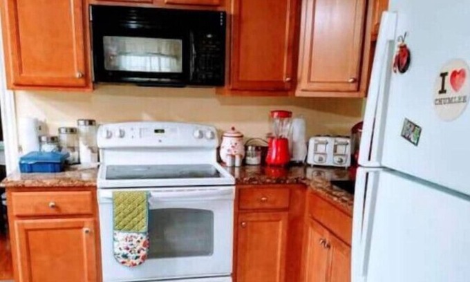 Phillipsburg Casa | Lehigh Valley / Easton Phillipsburg / Allentown/ Bethlehem Area -Entire house