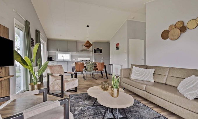 Nieuwerkerk aan den IJssel Chalet De Esquí | ✓ Leijhoeve at Parc de IJsselhoeve ✓ Holiday home for 6 persons ✓ Located in Nieuwerkerk aan den IJssel (Zuid-Holland) ✓ Holiday park next to the IJssel ✓ Book directly through the park