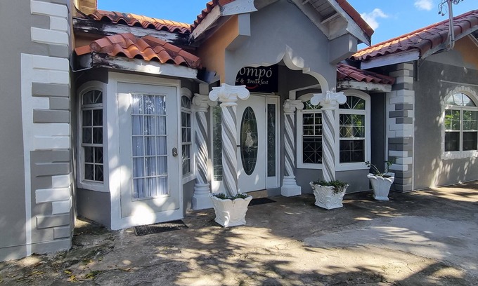 Tower Isle Apartamento | Leisure Duplex At Csompo Silver Manor