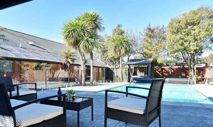 Leithfield Casa | 4 Bedroom Holiday Home