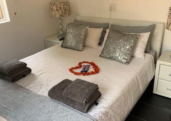 Greater Johannesburg Metropolitan Area Casa | Lemon Tree Guest Cottage in Featherbrooke Estate
