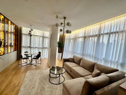 Niksic Apartamento | Lena City Loft