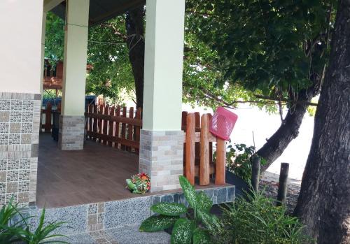 Wodong Casa | Lena house Flores