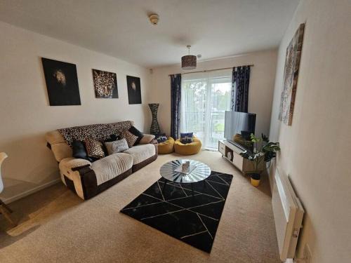 Warrington Apartamento | Leopard in Dutton Warrington