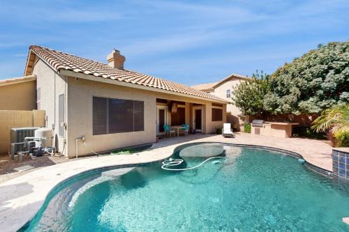 Gilbert Casa | Leo’s Pool & Park House