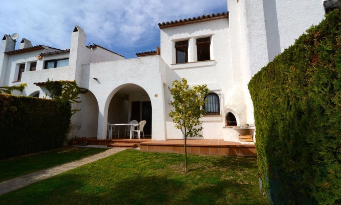Torroella de Montgri Chalet De Esquí | LES CAPELLES 37