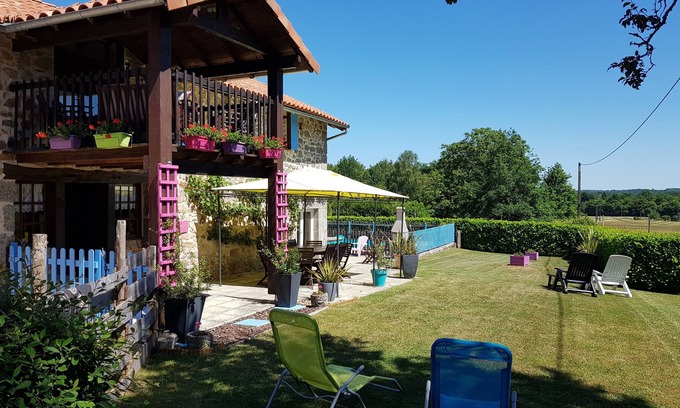 Saint-Estephe Casa | Barn with private pool and terraces