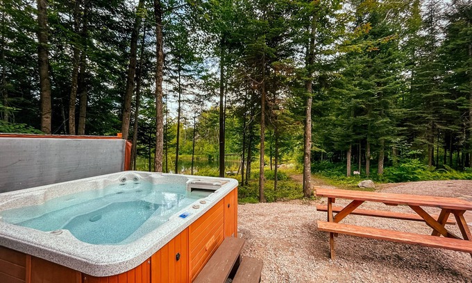 Lac-Sergent Chalet De Esquí | Les Chalets Tourisma - Le Colibri