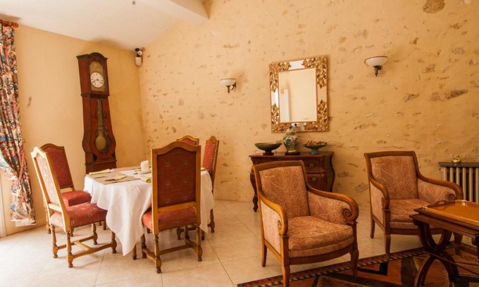 Begadan Cama Y Desayuno | Les Chambres d'Hôtes de Château Vieux Robin