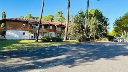 Parentis-en-Born Apartamento | Les Cottages du Lac