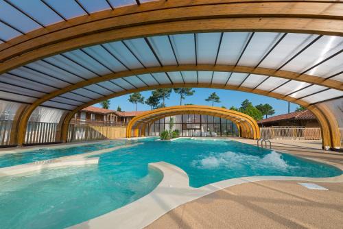 Parentis-en-Born Complejo | Les Cottages Du Lac