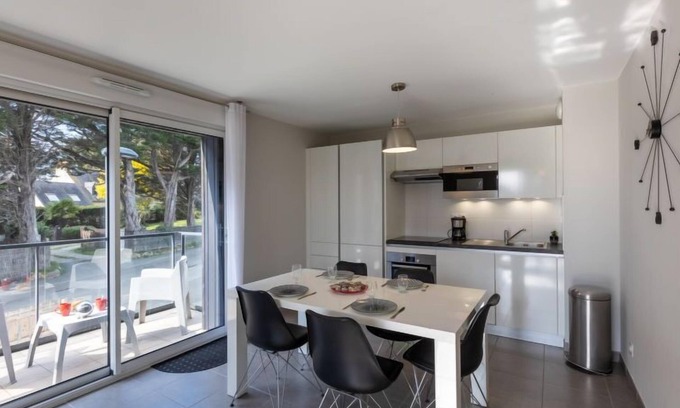 Rotheneuf-Le Pont Apartamento | Les Cyprès by Interhome