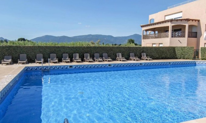 Saint-Cyprien Plage Apartamento | Les Embruns by Interhome