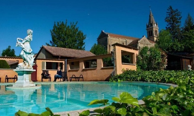 Saint-Georges-d'Esperanche Casa | Les Jardins du Castel Gites Annick et Jean Paul Appartement 5