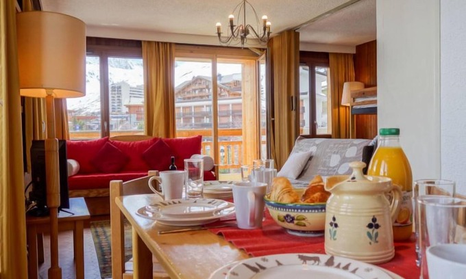 Les Almes Apartamento | Les Grandes Balmes I et II (Le Lac) by Interhome
