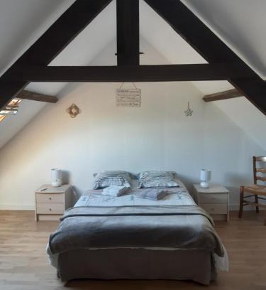 Le Vivier-sur-Mer Cama Y Desayuno | Les Greniers De Blanche