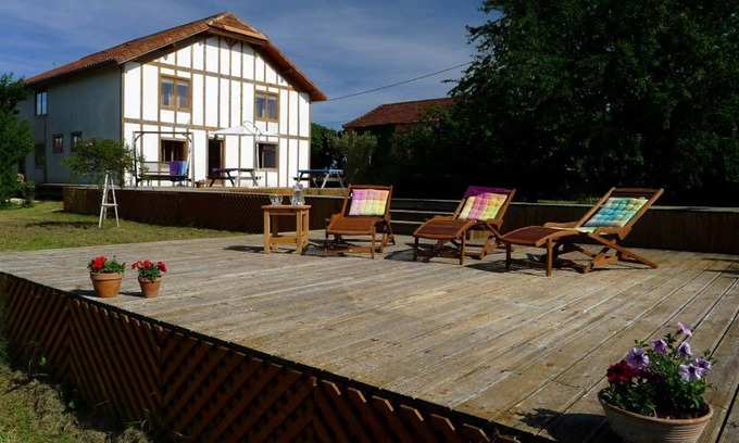Plaisance Casa | Les hauts de Saint Christaud: large gite overlooking the Pyrenees