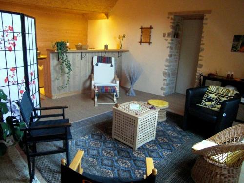 Sainte-Suzanne-and-Chammes Casa | Les Hirondelles