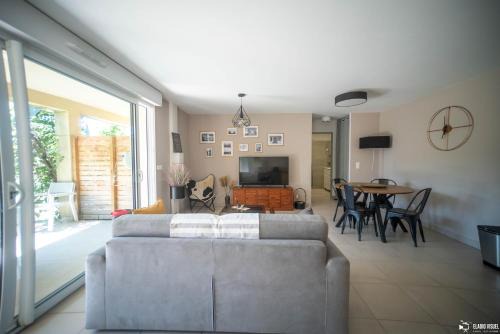 Ledenon Casa | Les Iris