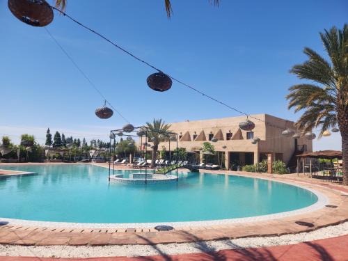 Sidi Badhaj Cama Y Desayuno | Les Jardins d Amizmiz 6 piscines