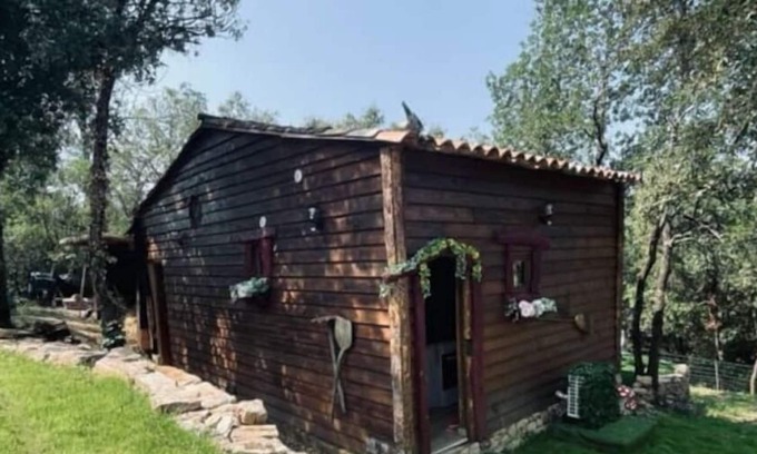Tourves Chalet De Esquí | Les Jardins D'isa Gîte à la Ferme