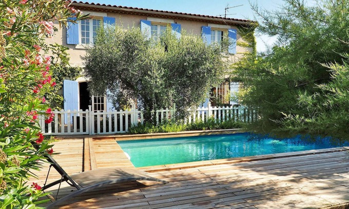 Fontvieille Casa | Les Lauriers De Fontvieille