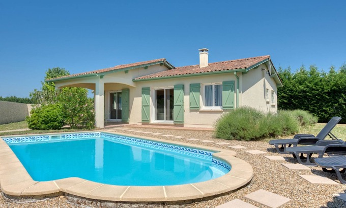 Saint-Germain-dEsteuil Casa | Les Lavandiers by Interhome