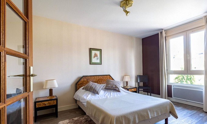Saumur Casa | LES LILAS Very nice room in serviced residence with Restaurant