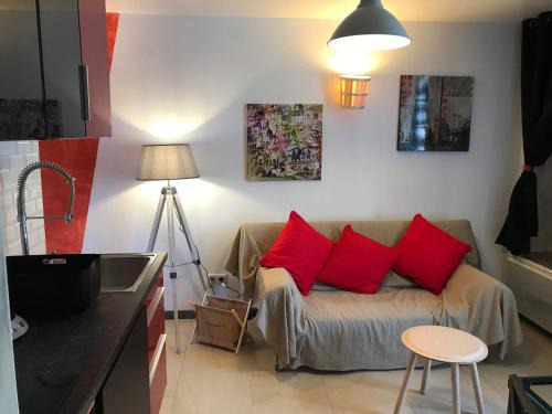 Rogny-les-Sept-Ecluses Apartamento | Les Lodges du Canal Vue sur le canal